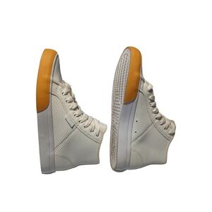 DC Shoes Womens‎ White Perforated High Top Sneakers Gum Sole Size 8.5
